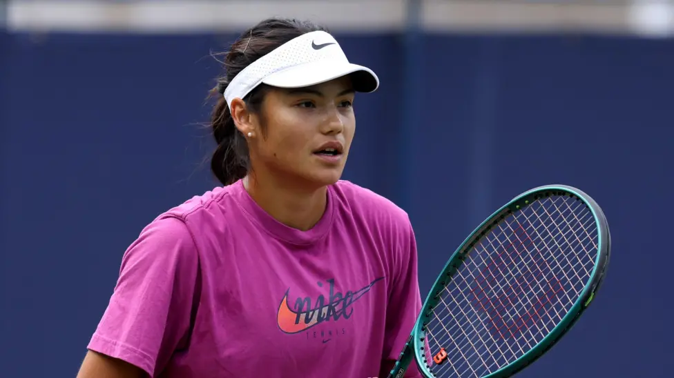 Emma Răducanu va juca la Wimbledon împotriva lui Mimi Xu