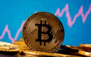 Bitcoin a scăzut sub 100.000 de dolari