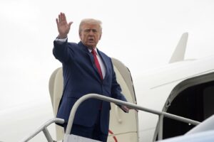 Trump părăsește mai devreme summitul G7. Motivul pentru care președintele american a luat această DECIZIE