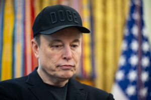 Elon Musk spune că regretă unele mesaje pe care le-a postat în mediul online despre Donald Trump. „Am mers prea departe”