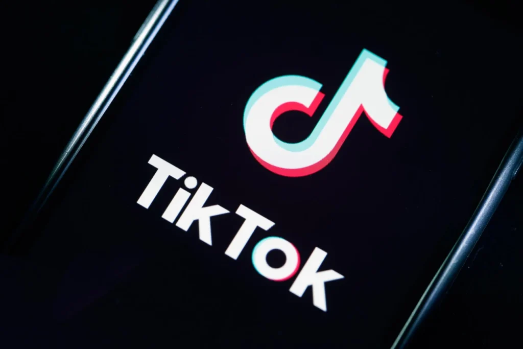 TikTok intră în întuneric în SUA dacă nu ajunge la acord