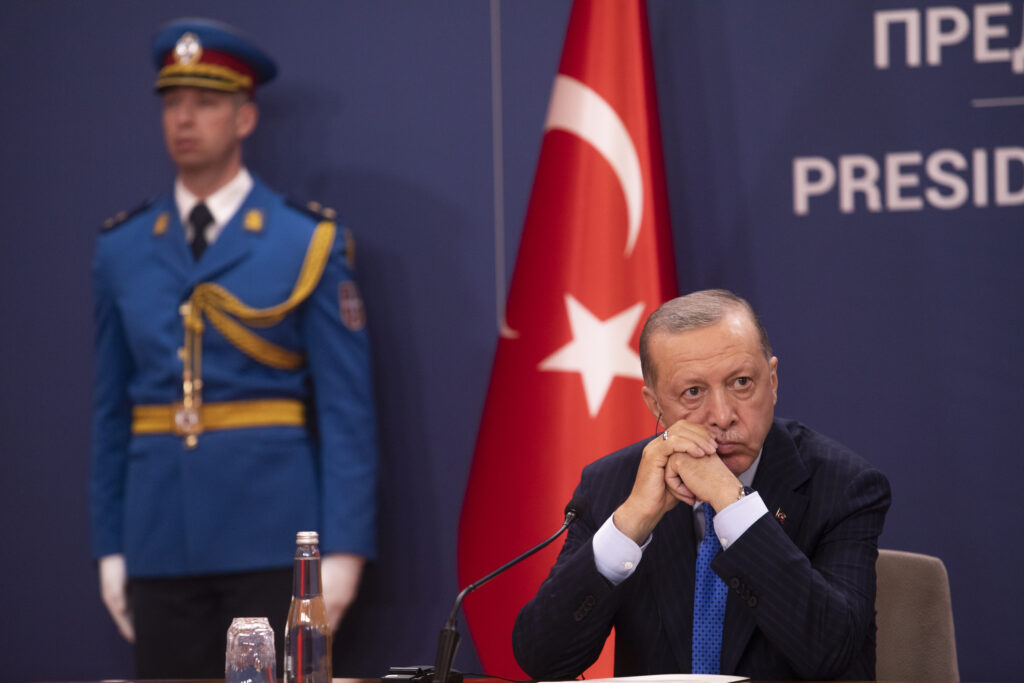 Erdogan amplifică represiunea: încă trei primari din opoziție au fost reținuți în Turcia