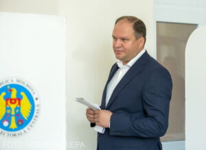 Primarul Chișinăului, Ion Ceban, a primit interdicție de a intra în România