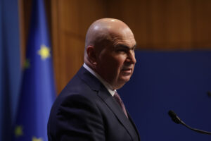 Bolojan anunță măsuri de austeritate pentru ștabii de la stat: Dacă nu, intrăm în război cu ei