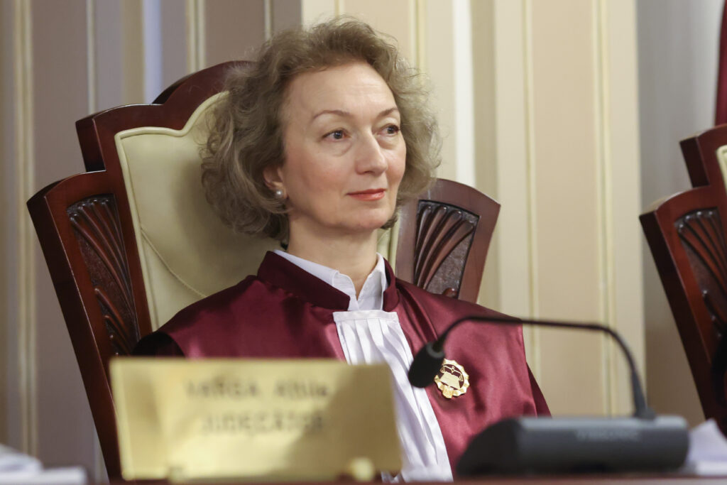 Simina Tănăsescu este noua șefă a Curții Constituționale