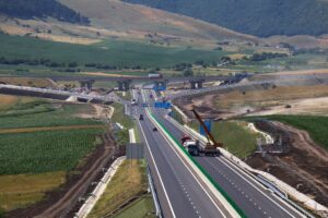Traficul greu de tranzit, interzis în Cluj-Napoca după deschiderea drumului expres de la Tureni
