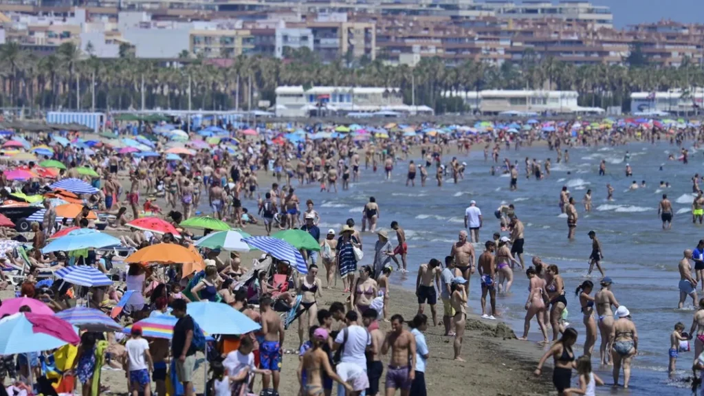 Spaniolii se simt tot mai excluși din cauza turiștilor