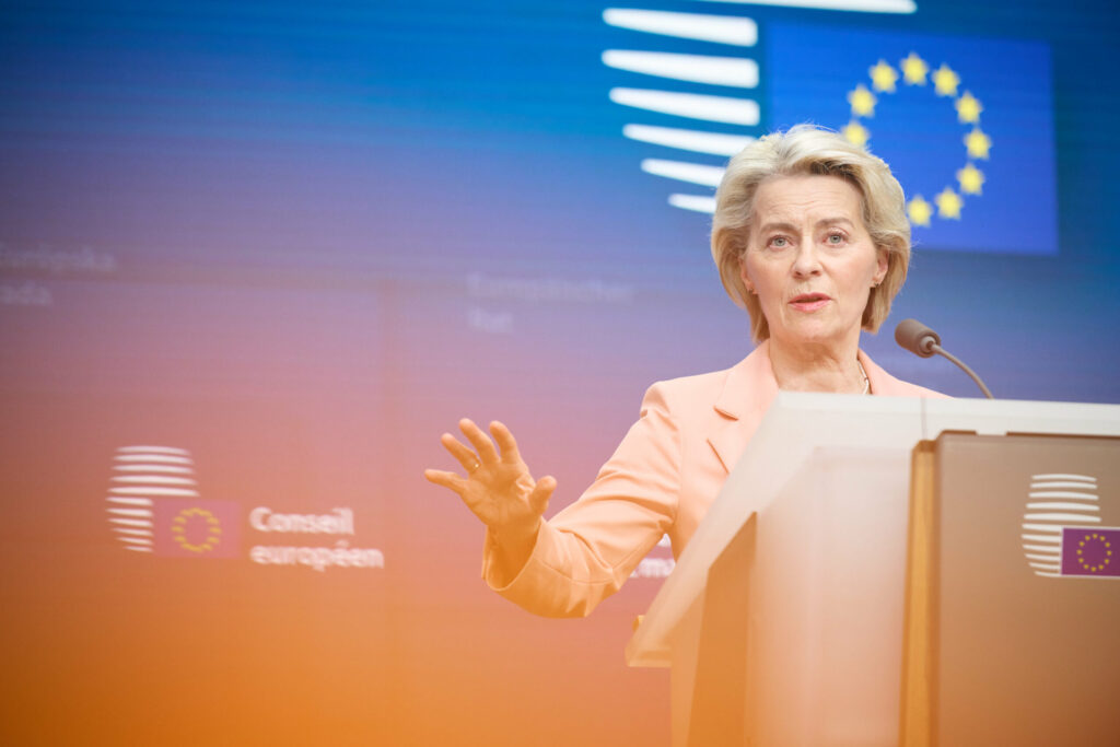 Ursula von der Leyen participă, în premieră în ultimii 11 ani, la dezbaterea moțiunii de cenzură, iniţiată de europarlamentarul AUR Gheorghe Piperea