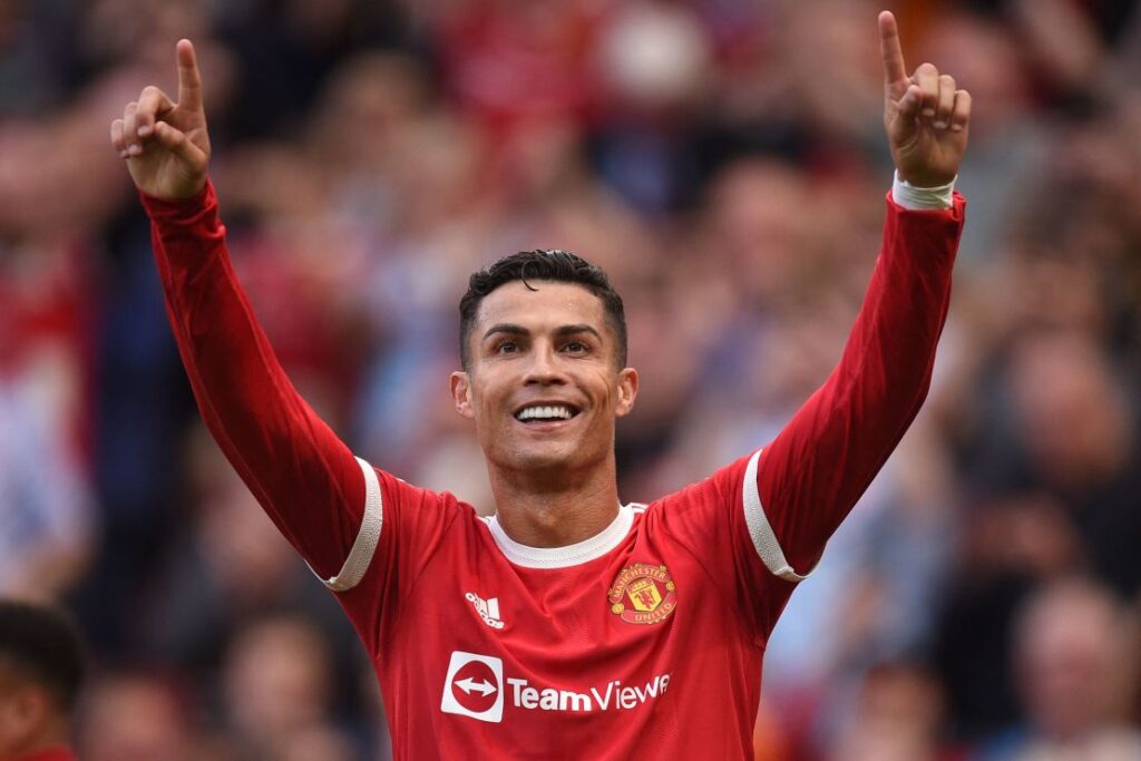 Ronaldo înscrie 100 de goluri pentru patru cluburi diferite