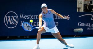 Swiatek va juca împotriva lui Paolini în finala de la Cincinnati