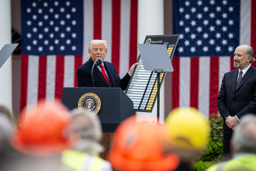 Casa Albă prezintă noile tarife ale lui Trump. Toate țările sunt vizate