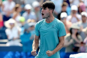 Carlos Alcaraz l-a învins pe Hamad Medjedovic