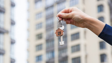 Mai merită să investeşti în apartamente pentru închiriat în 2025?