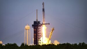„Bine aţi venit acasă!” MOMENT emoționant pentru patru astronauţi care au revenit pe Pământ / Cinci luni petrecute pe Staţia Spaţială Internaţională
