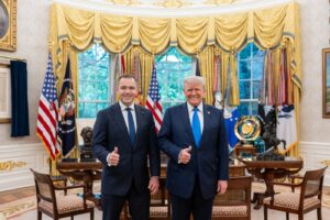 Trump îl preferă pe Nawrocki la videoconferința din ALASKA. Premierul Tusk, siderat la aflarea veștii