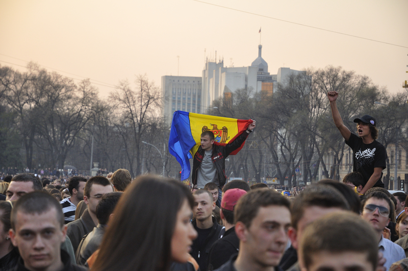 Alegătorii moldoveni au votat pentru pace