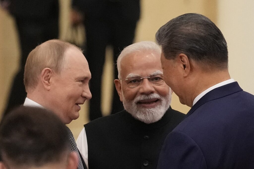 Putin acuză Occidentul că este responsabil de războiul din Ucraina/ RUSIA este dispusă să colaboreze cu India și China pentru soluționarea crizei