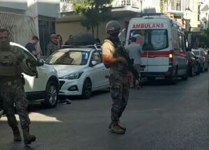 Atac armat la o secție de poliție din Turcia. Doi polițiști au fost uciși