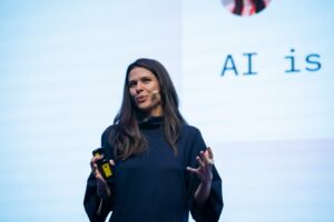 Ioana Teleanu: Europenii sunt singurii care își pun întrebări în fața revoluții tehnologice