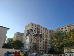 Explozie puternică într-un bloc din sectorul 5 al Capitalei: Trei persoane au murit, 13 răniți