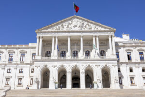 Portugalia aprobă modificări la Legea naționalității, îngreunând obținerea unui pașaport portughez