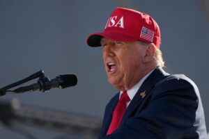 Trump vrea să aplice tarife vamale asupra importurilor de camioane /Acțiunea ar putea genera noi tensiuni cu UE