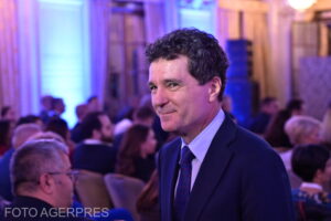 Președintele spune că discută mult cu Sorin Grindeanu și are o relație „foarte bună” cu PSD