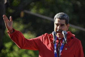 Nicolas Maduro împlinește 63 de ani și dansează rumba, în timp ce SUA lansează o nouă fază de operațiuni sub acoperire în Venezuela