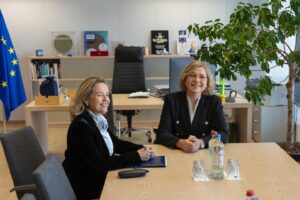 BEI va majora, anul viitor, creditarea pentru proiectele UE din domeniul apărării