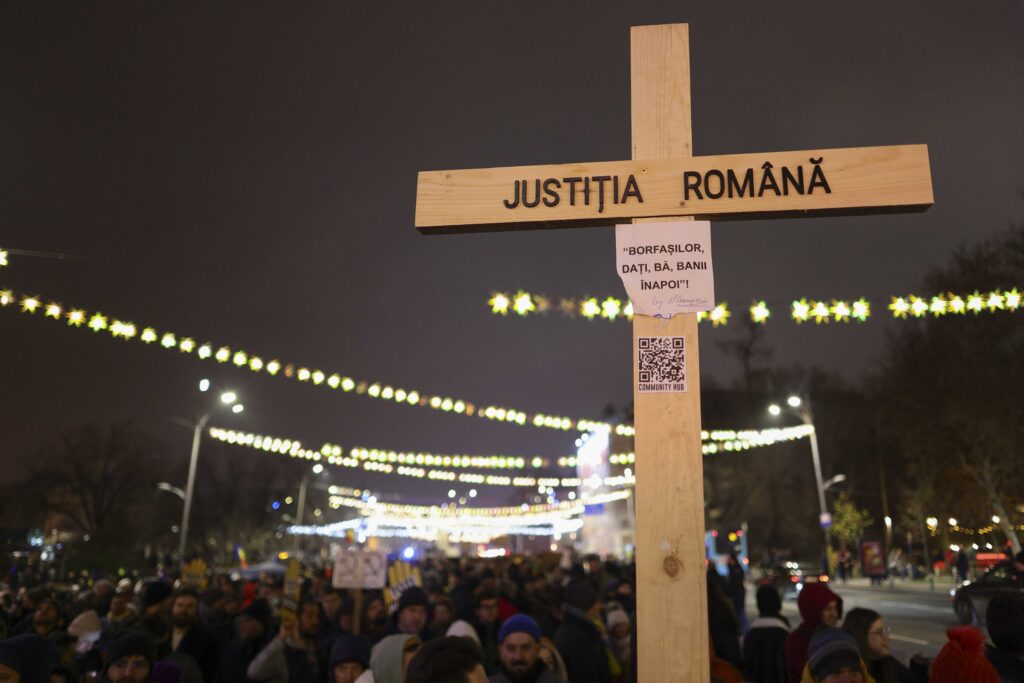 Românii au ieșit în stradă pentru a cere justiției să reia lupta anticorupție