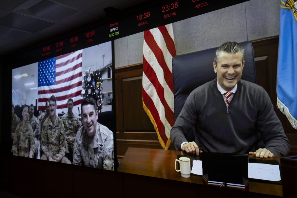 Statele Unite anunță primele retrageri de ofițeri din structurile NATO