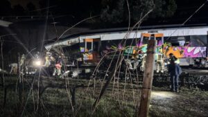 1 mort și 15 răniți