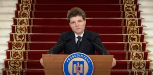Cum a transformat Nicușor Dan o notă de trecere într-un mesaj de stabilitate